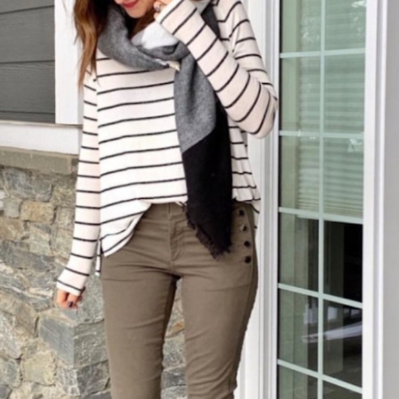 Old Navy luxe tee tshirt loose long sleeve hi low gray white cream stripe M - Picture 2 of 7